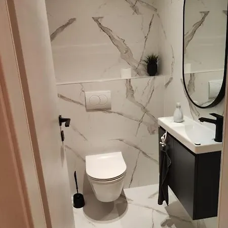 Nilema * 로비니
