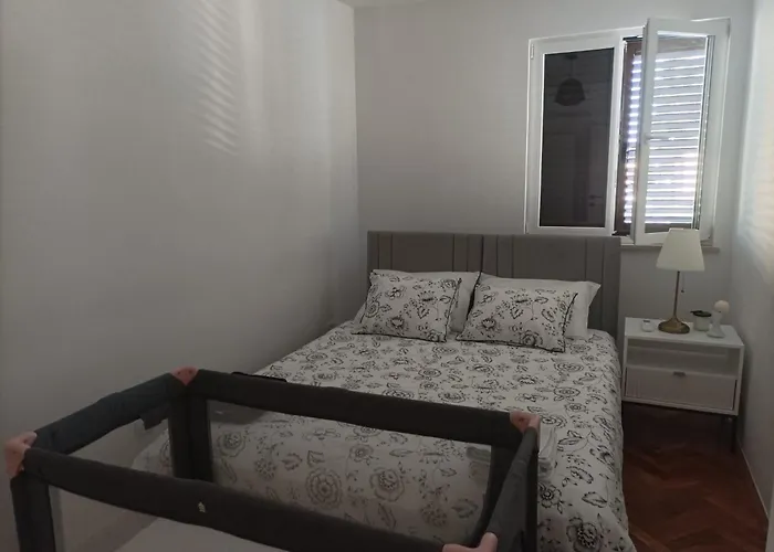 Nilema 아파트 로비니