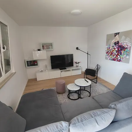 Nilema Apartment *