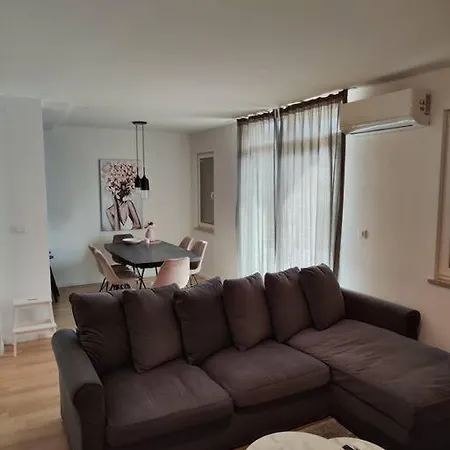 Nilema Apartment *