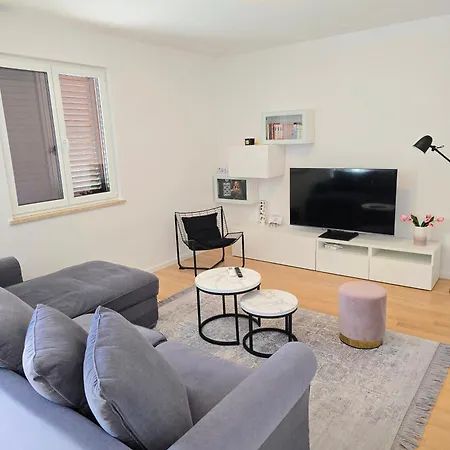 Nilema Apartment